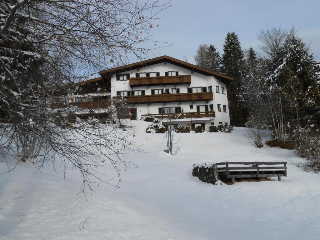 Landhaus Frenes Apartments Seefeld in Tirol Exterior photo